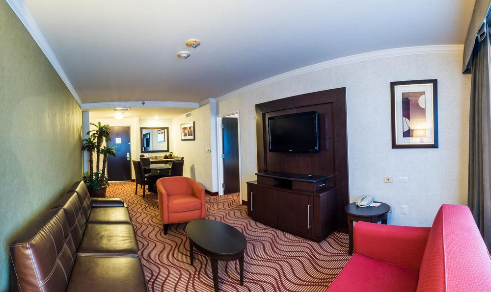 Courtyard By Marriott San Luis Potosi Otel Dış mekan fotoğraf