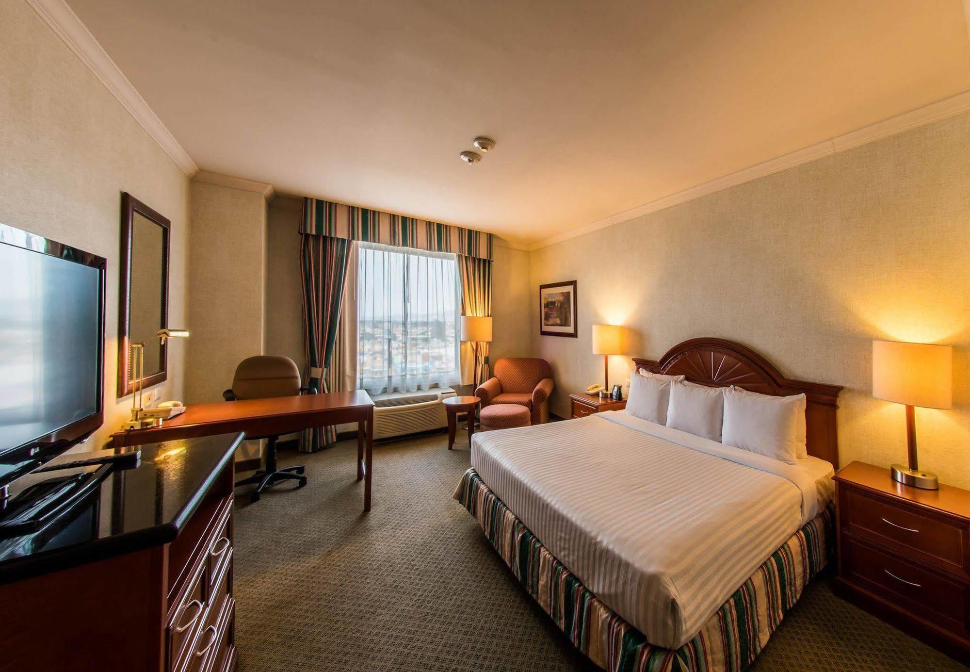 Courtyard By Marriott San Luis Potosi Otel Dış mekan fotoğraf
